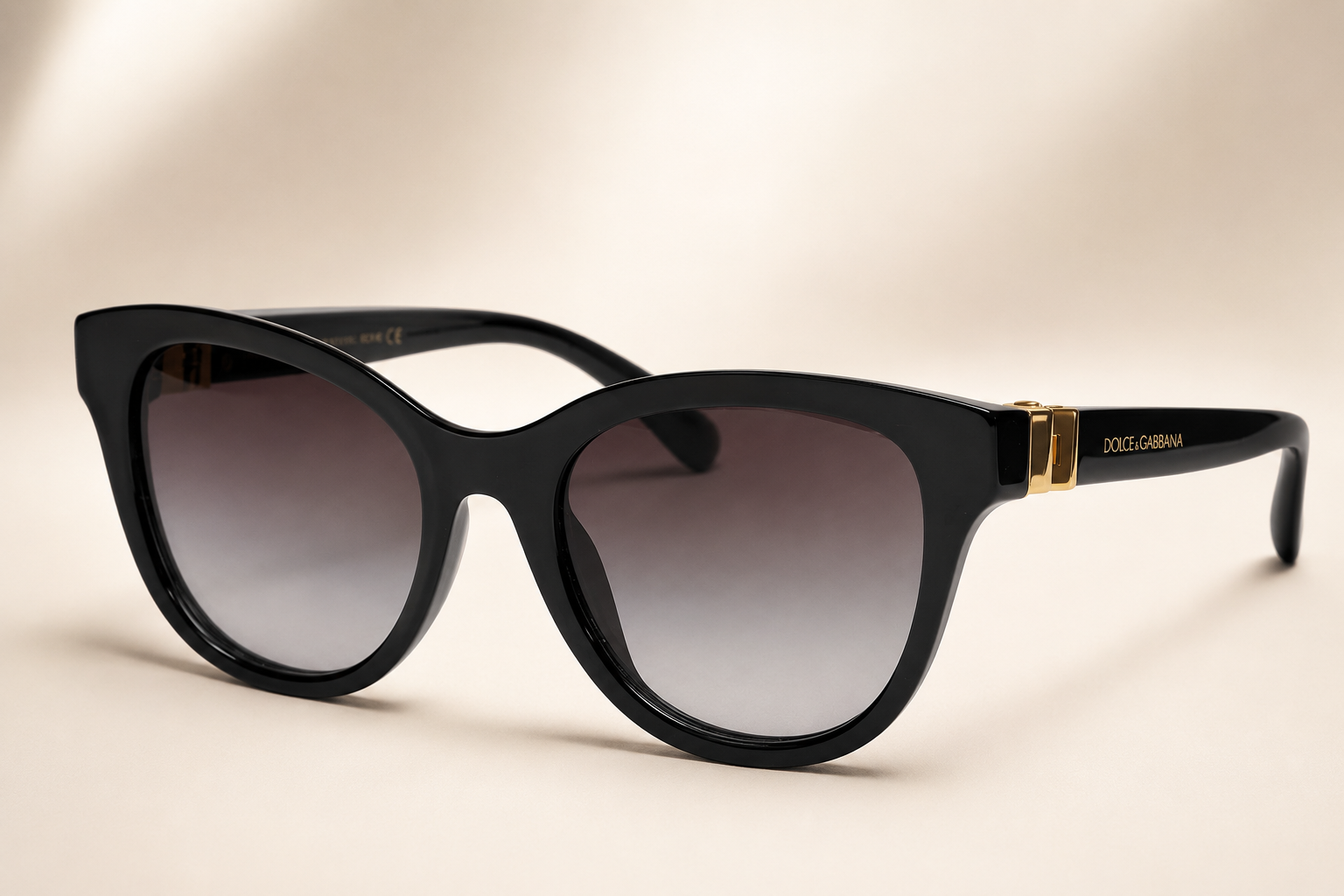 Dolce & Gabbana VG4533 VP18G, слънчеви очила под лек ъгъл